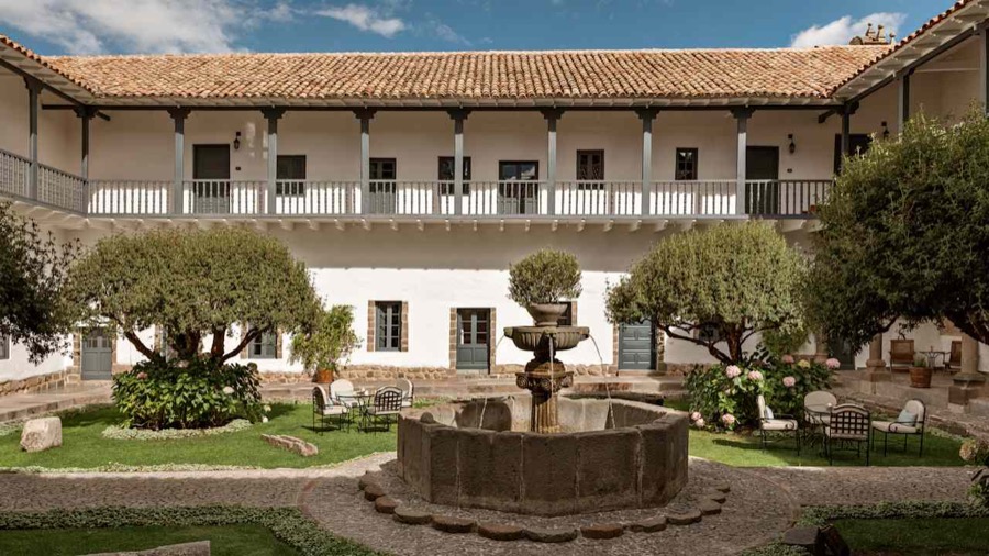 The colonial cloister and fountain courtyard at Belmond Palacio Nazarenas