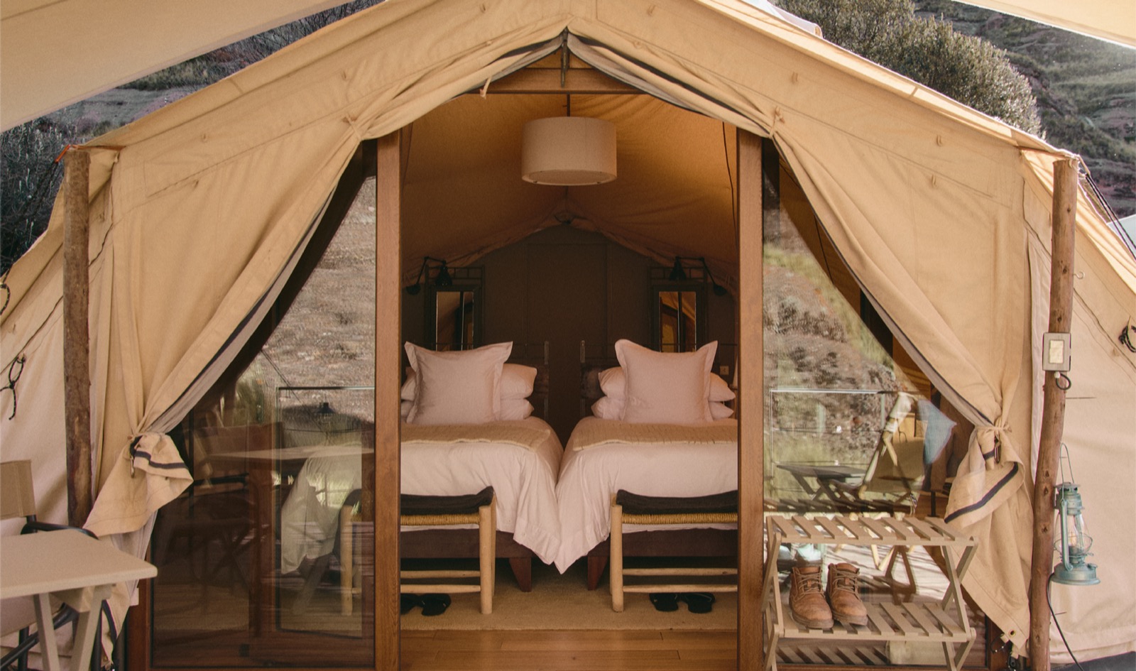 A canvas tent at Tinajani, open to the canyon